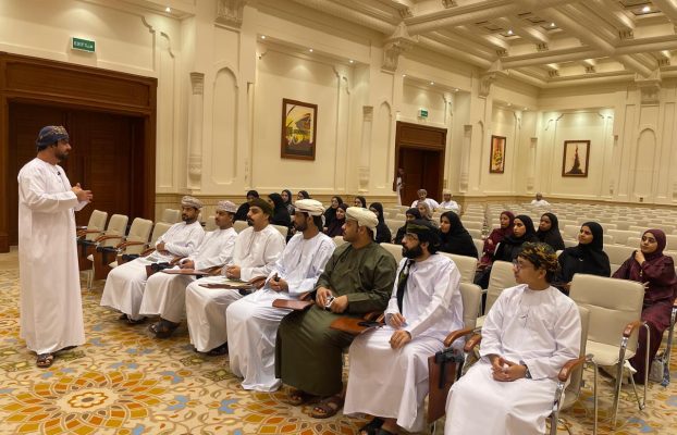 بمشاركة طلابية واسعة.. “المركز” ينظم ورشة عمل حول “صناعة المحتوى الإعلامي” بصحار